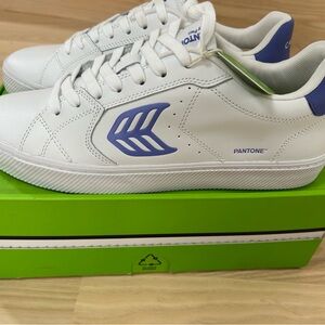 Limited Edition Cariuma White and Blue Sneakers Leather with Chevron Logo NWT